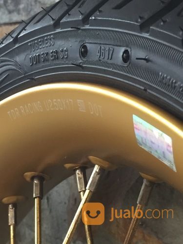 Velg TDR Dan Ban CORSA Ex HONDA CB 150R StreetFire Limited Edition