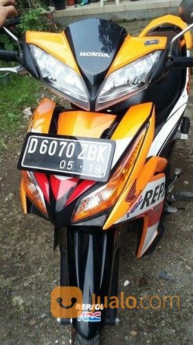 Honda Blade Repsol 2014