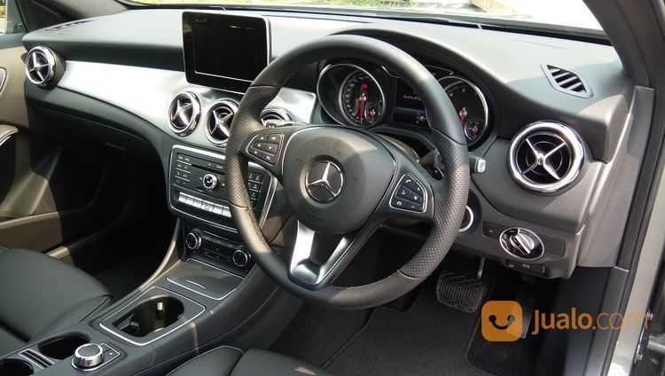 New MERCEDES BENZ GLA 200 URBAN HARGA TERBAIK