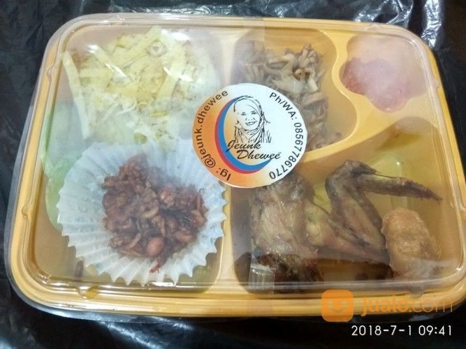 Nasi Box Nasi Bento Nasi Dus Catering Ayam Daging Sayur MIe Bihun Sambal Tahu Tempe Perkedel