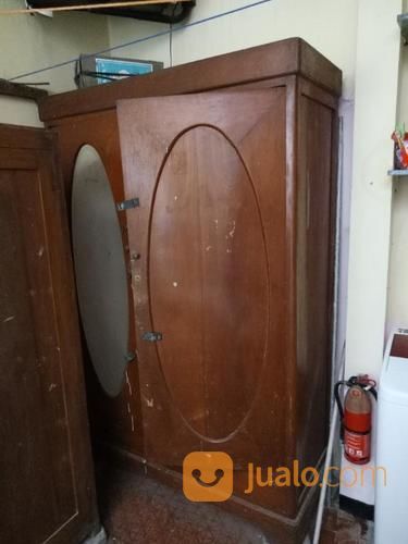 Lemari Pakaian Jati Antik Berlaci Dan Kaca