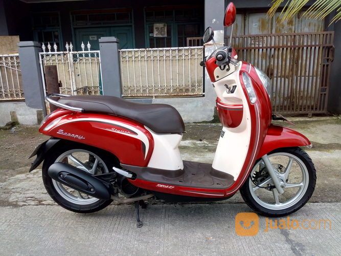 Honda Scoopy FI Stylish Merah 2014