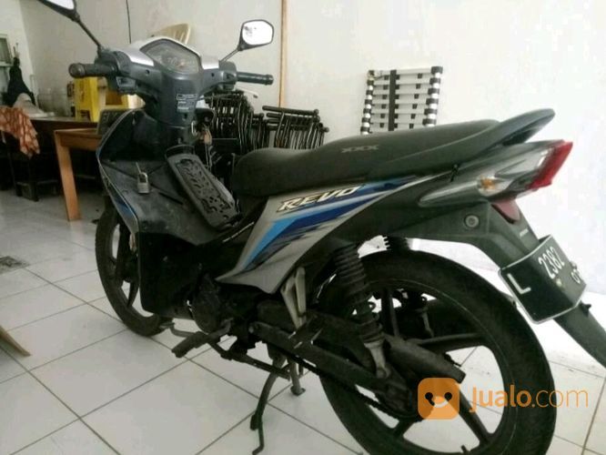 Motor Revo Tahun 2009 Warna Silver