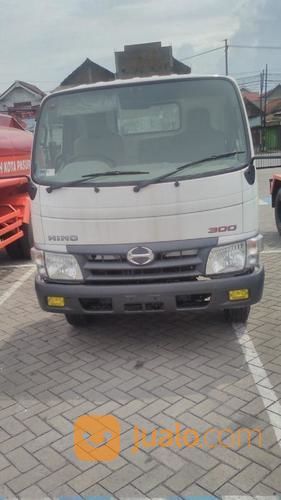 Truck Indomaret HINO DUTRO 110 SD