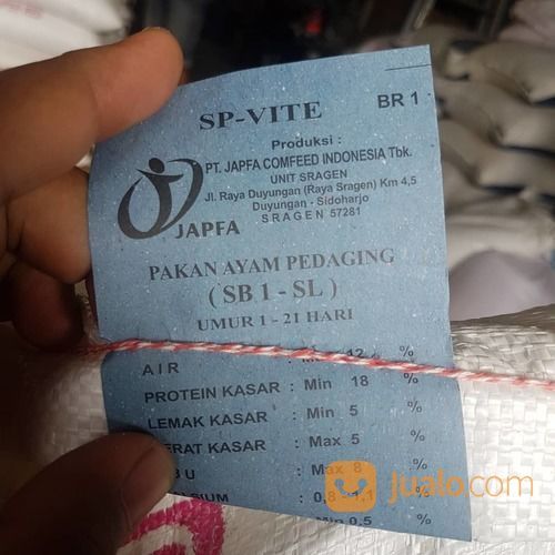 Ready Pakan Komplit Giant Untuk Ayam Pedagin Dan Petelur