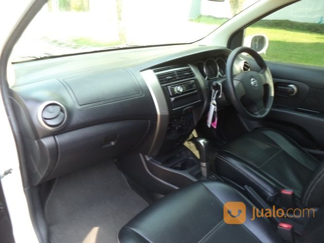 Grand Livina 1.5XV 2011 Matic Putih (Nopol AB. Tangan1)