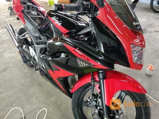 Salon Poles Mobil Dan Motor