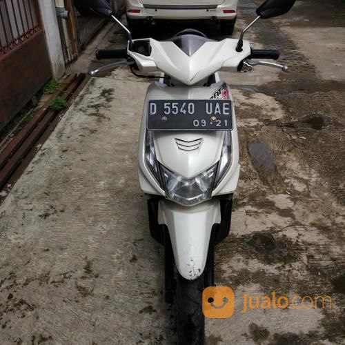 Honda Beat CW 2011 Warna Putih Mulus