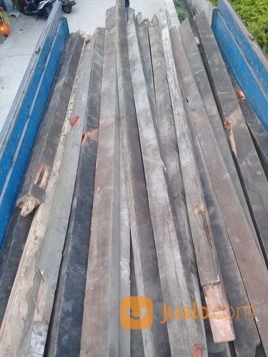 Beli Kayu Bekas Bongkaran.