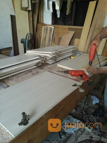 Tukang Kayu Mebel HPL Surabaya