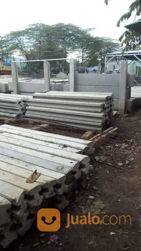 Dinding Panel Beton Pembatas Tanah
