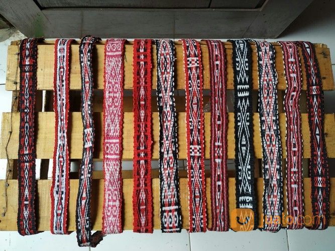 Sortali Asli Medan, Ulos, Kain Batak, Souvenir Batak, Kain Unik, Aksesoris, Gantungan, Pria, Wanita