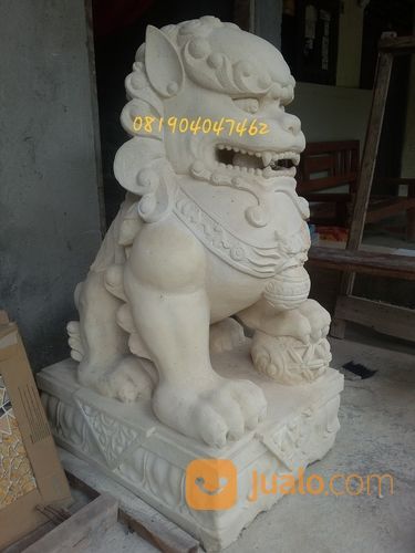 Patung Samsi/Patung Singa Kilin Dari Batu Putih