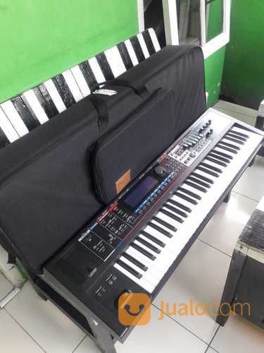 Keyboard Roland Juno Gi Synthesizer
