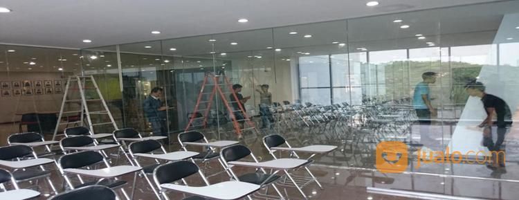 Partisi Kaca Tempered