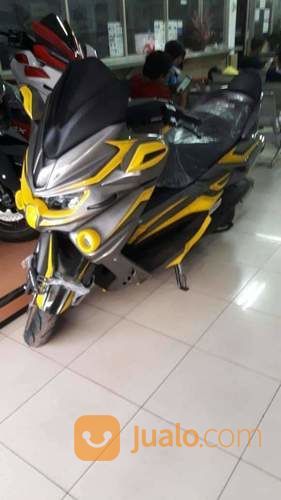 Yamaha Nmax Predator