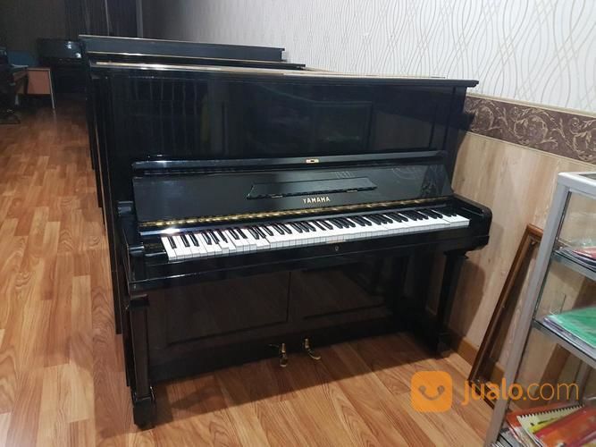 Upright Piano Bekas Yamaha No. 200 Piano Upright Klasik Akustik Seken