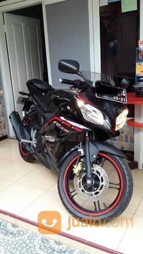 YAMAHA YZF R15 Hitam 2016