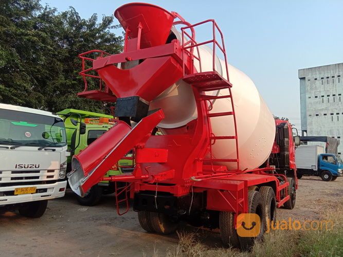 Hino Lohan 700 Th.2013 Mixer / Molen 7 Kubik