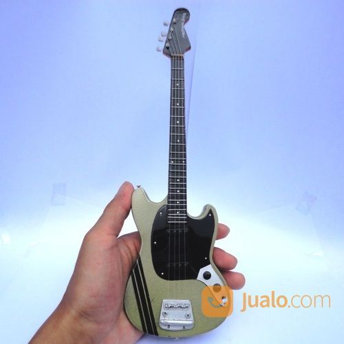 Miniatur Bass Mustang Mikey Way