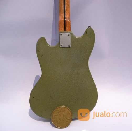 Miniatur Bass Mustang Mikey Way