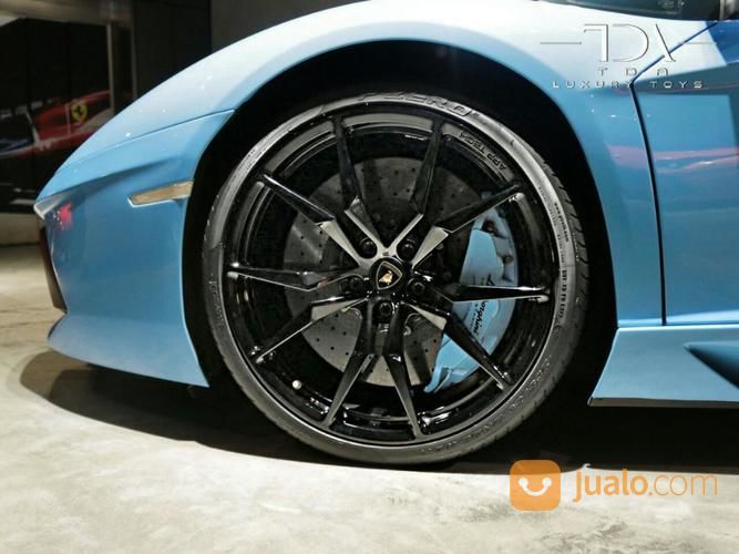 Lamborghini Aventador LP 700-4 (Blu Cepheus)