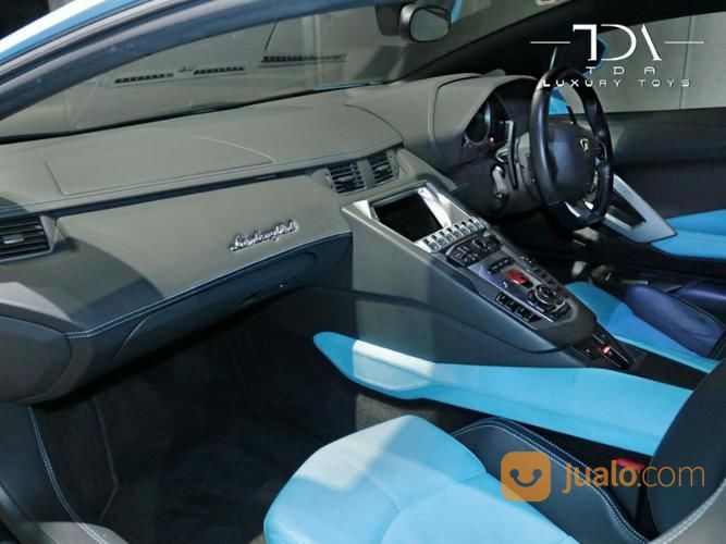 Lamborghini Aventador LP 700-4 (Blu Cepheus)