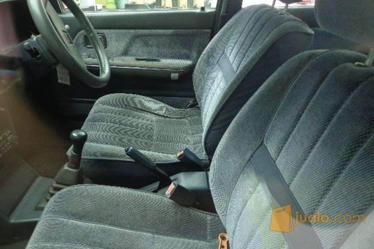 Mazda trendy 323 xgs 1989 elite