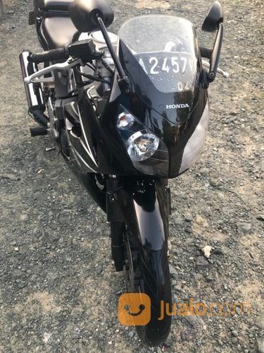 CBR 150R Made In Thailand, Daerah Banjarmasin, Kondisi Baik, Tahun 2010.