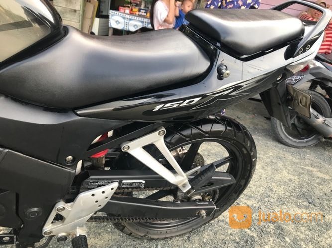 CBR 150R Made In Thailand, Daerah Banjarmasin, Kondisi Baik, Tahun 2010.