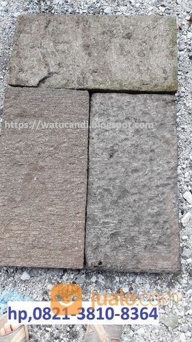 Paving Conblock Antik Batu Candi Sebagai Lantai Halaman Rumah Kayu Etnic Limasan Joglo Pendopo.