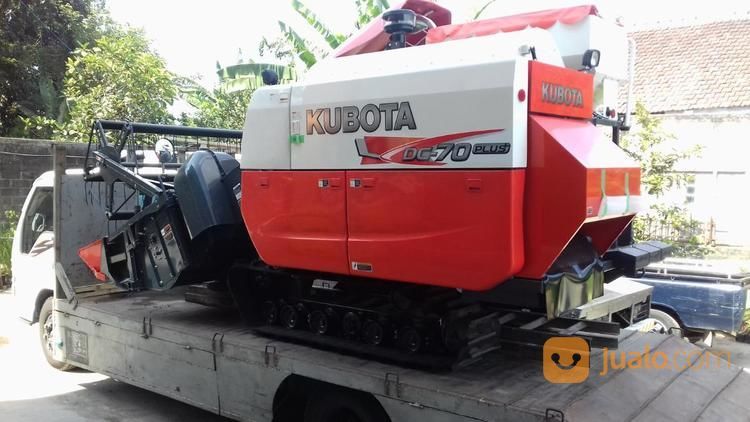 Mesin Panen Padi Kubota DC 70 Plus