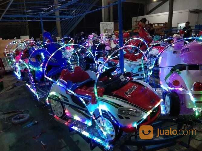 Kereta Panggung Odong Odong Komedi Putar Siap Pakai