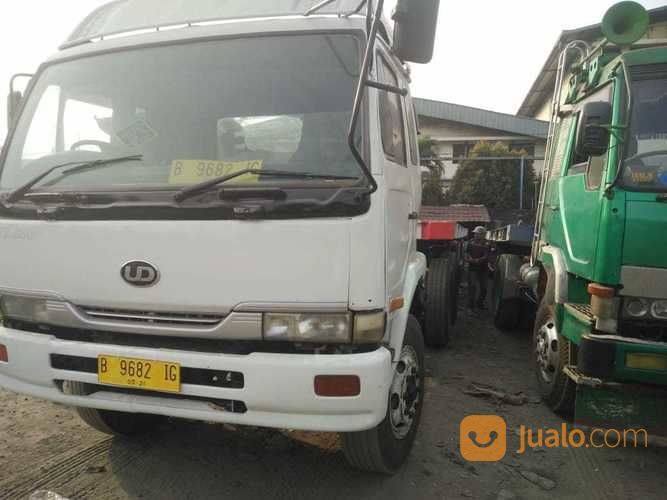 Nissan Cwa260 Tronton. Tahun 2008