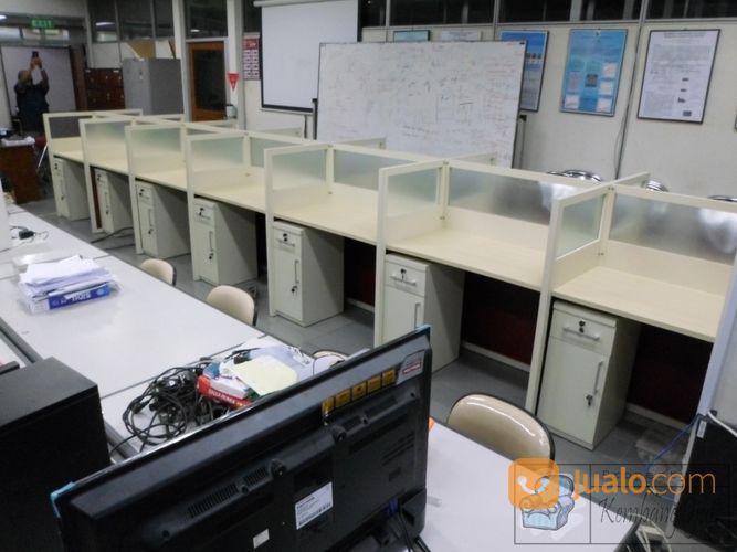 Meja Partisi Real Bongkar Pasang