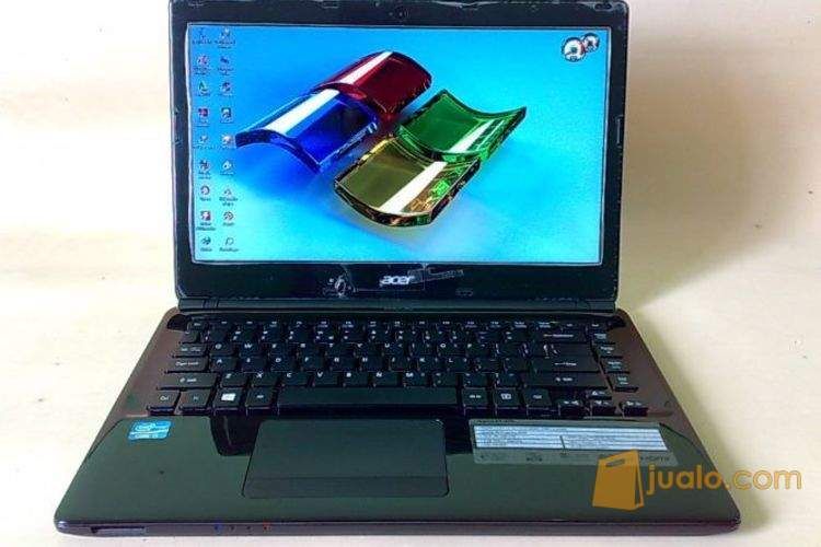 Laptop Acer core i3 ivyBridge E1-470,mulus seperti baru, segel, mormal