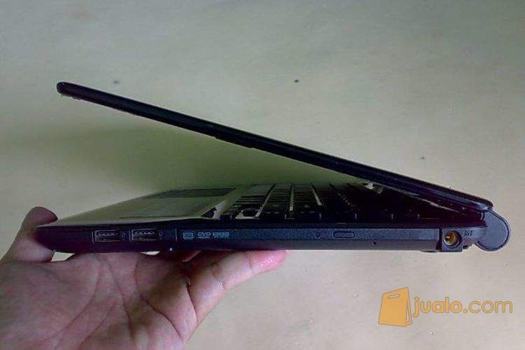 Laptop Acer core i3 ivyBridge E1-470,mulus seperti baru, segel, mormal