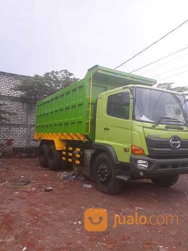 Truk Tronton Jawa Timur