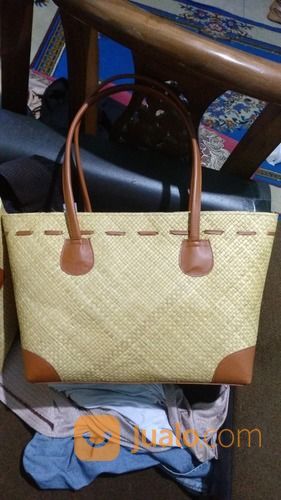Tas Anyaman Pandan Warna Kuning Rotan