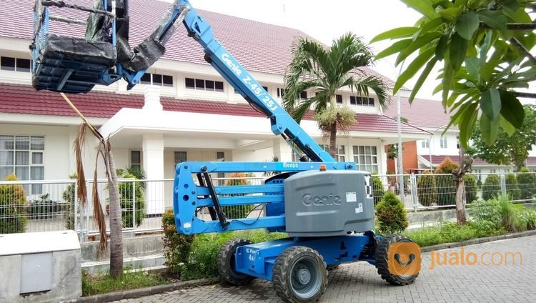 Sewa Boom Lift di Surabaya-Pasuruan-Malang-Mojokerto