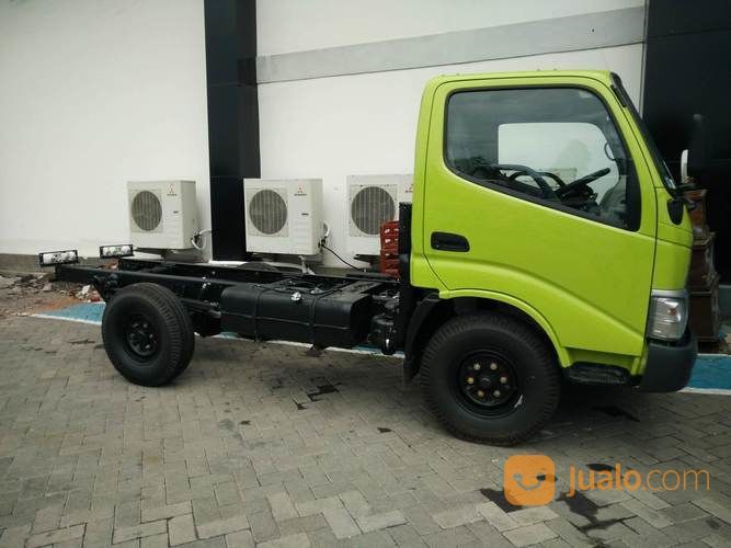Truck Engkel 4 Roda 110 SD Series