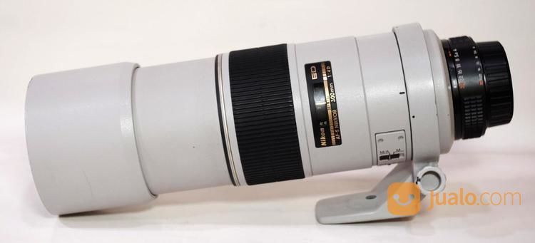 Nikon AF-S 300mm F.4 D IF ED Mulus