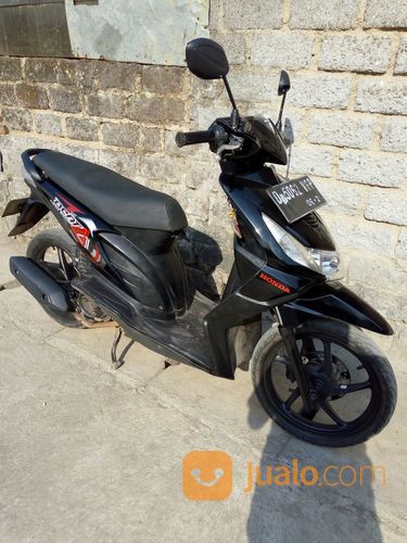 Honda BeAT CW Karburator Hitam 2010