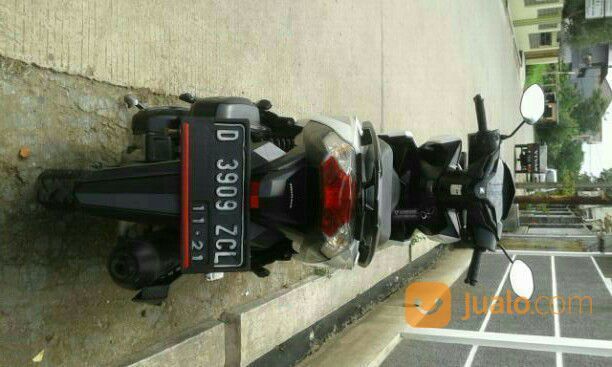 Motor Bekas Vario 125 LED 2016 Putih Bandung