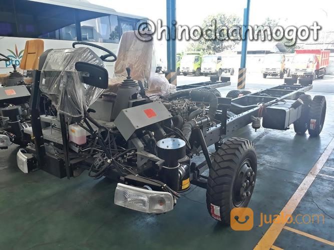 HINO FB 130 ( Medium Bus 29 Penumpang ) VIN 2020