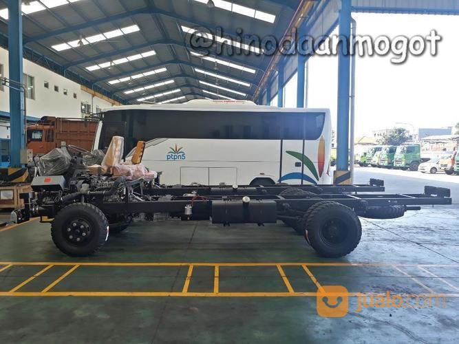 HINO FB 130 ( Medium Bus 29 Penumpang ) VIN 2020