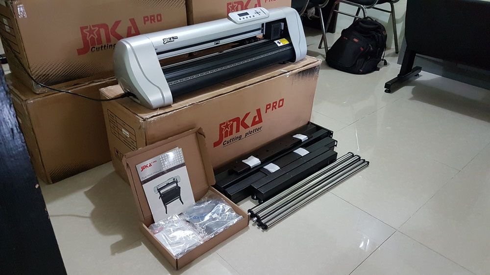 DISTRIBUTOR MESIN CUTTING STICKER BATAM MURAH