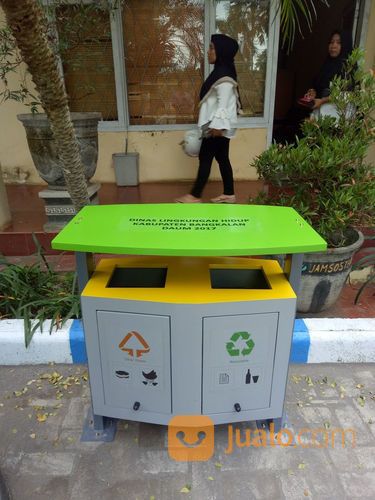 Tempat Sampah Besi Kuat