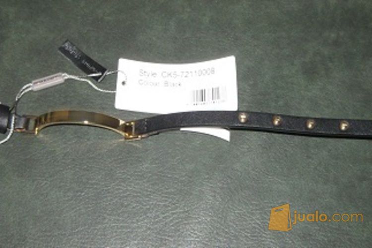 GELANg Lilit Leather & Goldy Plate Charles& Keith