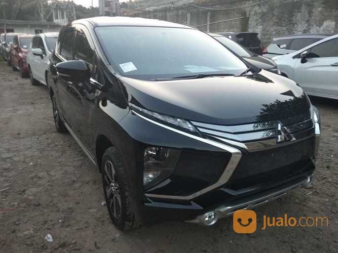 Mitsubishi Xpander Ultimate HITAM